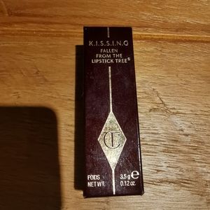 Charlotte Tilbury Stoned Rose lipstick Kissing